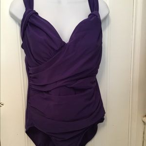 Violet Slender suit size 16. On piece.